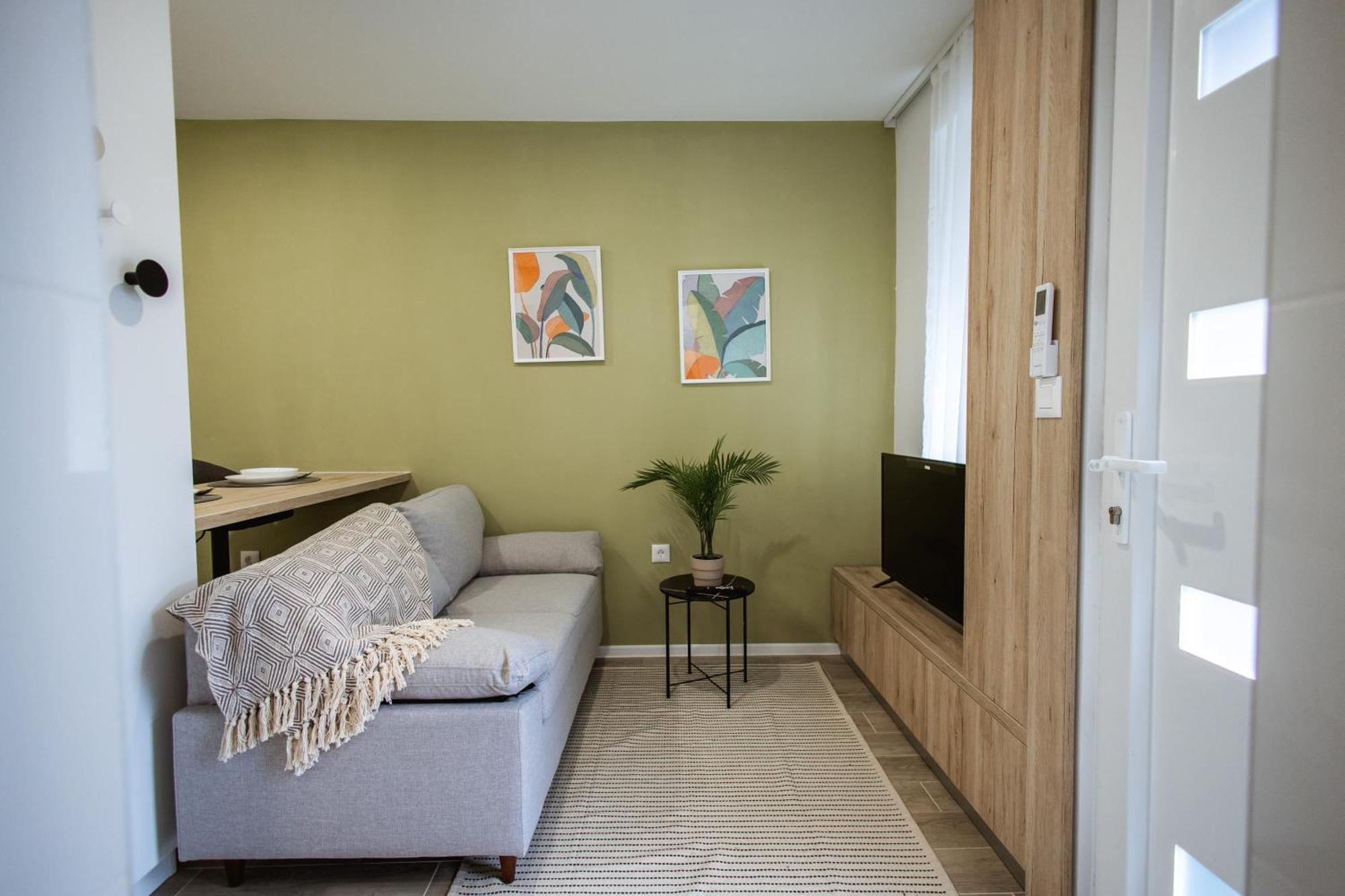 Cozy Studio Apartment In Osijek - Self Check In Экстерьер фото